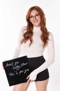 istripper fansign Lola Red